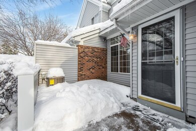 10964 Highland Rd unit 15, Bloomington, MN 55438 - photo 4