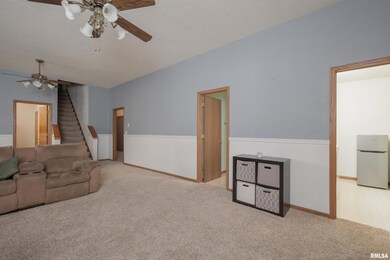 1905 14th St, Bettendorf, IA 52722 - photo 5