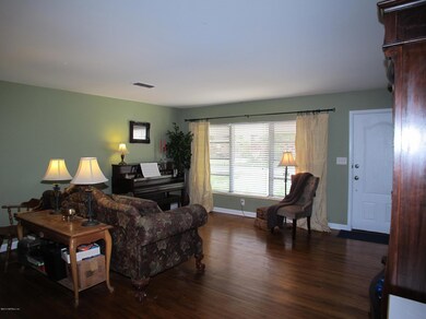 697 Grove Park Blvd, Jacksonville, FL 32216 - photo 4