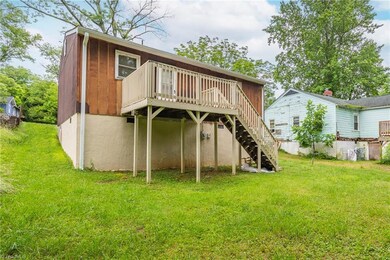 618 Wesley Dr, High Point, NC 27260 - photo 4