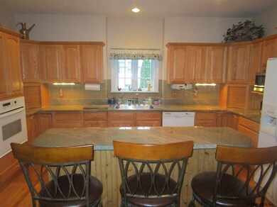 103 Fieldstone Dr, Gansevoort, NY 12831 - photo 3