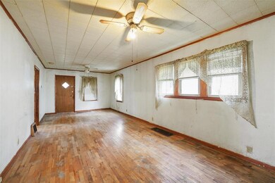 217 E Payton Ave, Des Moines, IA 50315 - photo 6