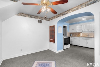 3201/3201 1/2 S 3rd St, Springfield, IL 62703 - photo 7