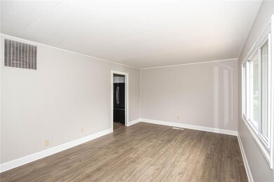 212 Whiteland Rd, Whiteland, IN 46184 - photo 3