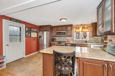 14 Jasmine Ct, Dracut, MA 01826 - photo 6