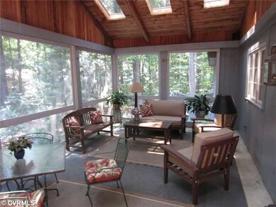 Porch - You Will Enjoy this Wonderful Screened-In 
