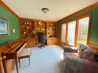 650 Crossing Creek S, Columbus, OH 43230 - photo 7