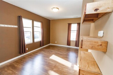 1218 8th St NW, Cedar Rapids, IA 52405 - photo 7