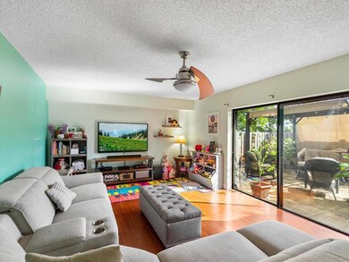 912 9th way-004-007-Living Room-MLS_Size