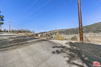 9317 Whispering Pines Rd, Frazier Park, CA 93225 - photo 2