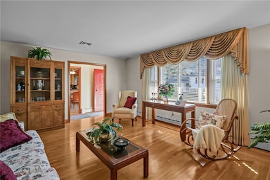 10 Windmill St, Pawtucket, RI 02860 - photo 4