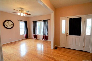 107 Glen Cross Dr, Statesville, NC 28625 - photo 5