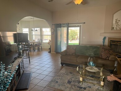 947 Playa Azul St, Alamogordo, NM 88310 - photo 4