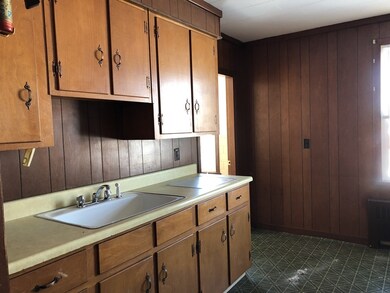 385 Pulaski Blvd unit R, Bellingham, MA 02019 - photo 2