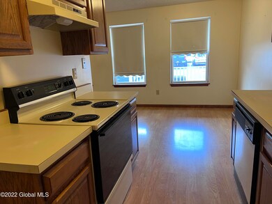 1905 Cambridge Manor Dr, Schenectady, NY 12302 - photo 7