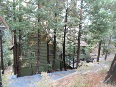 Gentle Downsloping Lot