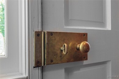 9068 Greenlake Cir, Mechanicsville, VA 23116 - photo 5