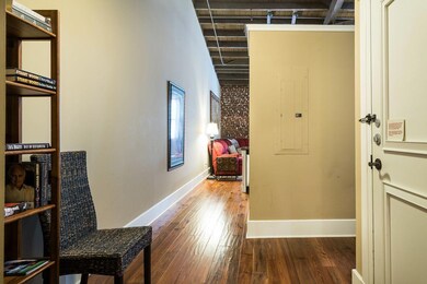 7.Foyer