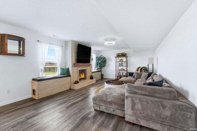 11592 Slade Ct, Fort Wayne, IN 46818 - photo 6