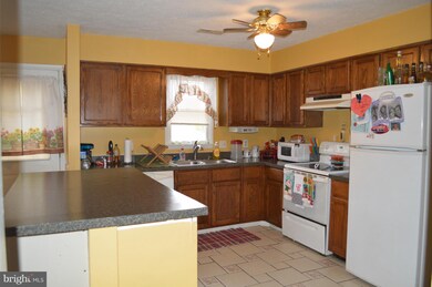 318 Hackberry Dr, Stephens City, VA 22655 - photo 7