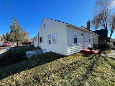 703 Mitchell St, Klamath Falls, OR 97601 - photo 2