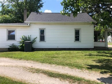 309 E Ward Ave, Muncie, IN 47303 - photo 2