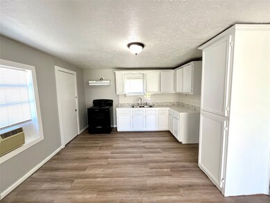 4513 Lone Oak Rd, Houston, TX 77093 - photo 7