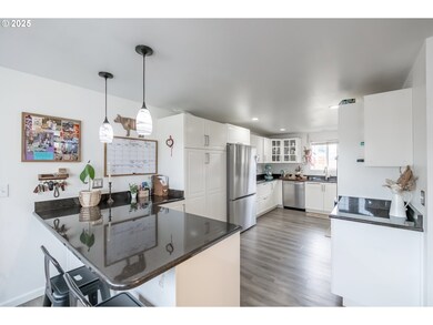 213 NW Lalack Ct, Dallas, OR 97338 - photo 7