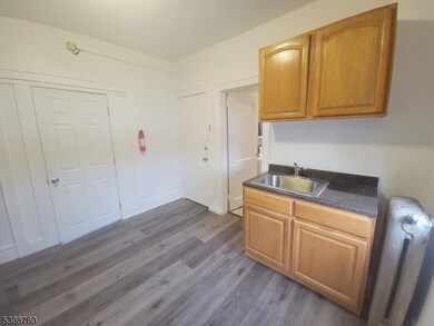 68 Huntington Terrace unit 3, Newark, NJ 07112 - photo 6