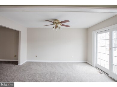 430 Broomall St, Folsom, PA 19033 - photo 5