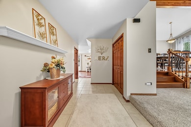 1012 N Glenmore St, Lockport, IL 60441 - photo 3