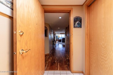 Foyer/entry way
