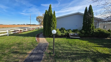 7171 W 60th St, Davenport, IA 52804 - photo 5