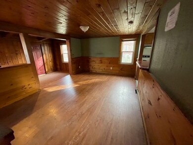 442 Henshaw St, Rochdale, MA 01542 - photo 6