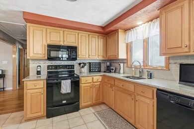 40 Grand View Ave, Revere, MA 02151 - photo 7