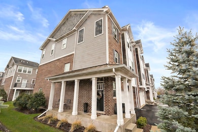 902 Coletta Cir, Naperville, IL 60563 - photo 2