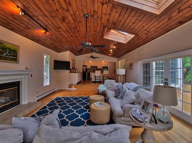 220 Forest Ln, Stowe, VT 05672 - photo 3