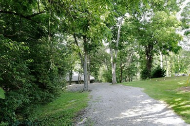 265 Beams Dr, Harrodsburg, KY 40330 - photo 4