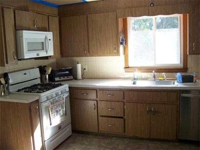 36 Pilgrim Rd, Braintree, MA 02184 - photo 2