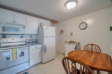 35 Bayview Terrace unit 8, Danvers, MA 01923 - photo 4
