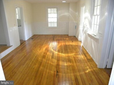 1228 Lossing Ave, Colonial Beach, VA 22443 - photo 5