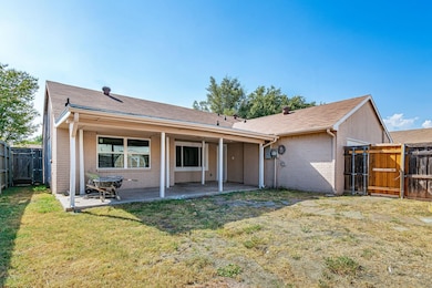 6816 Curry Dr, the Colony, TX 75056 - photo 5