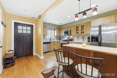 10 Coventry Ct, Matawan, NJ 07747 - photo 3