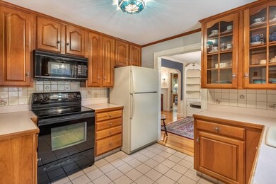 86 Outlook Rd, Wakefield, MA 01880 - photo 4