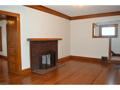 Decorative fireplace in living room