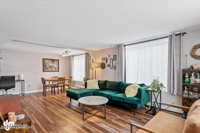 11-Living Room_SLS_-2884