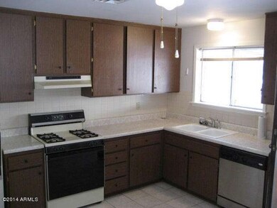 06 - Kitchen