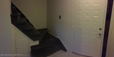 60 Selvin Loop unit A, Staten Island, NY 10303 - photo 5