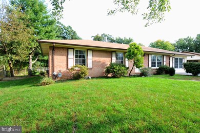 140 Meadowbrook Dr, Stephens City, VA 22655 - photo 2