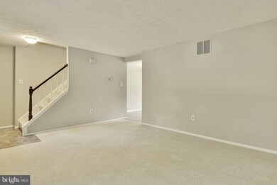 19116 Partridge Wood Dr, Germantown, MD 20874 - photo 5